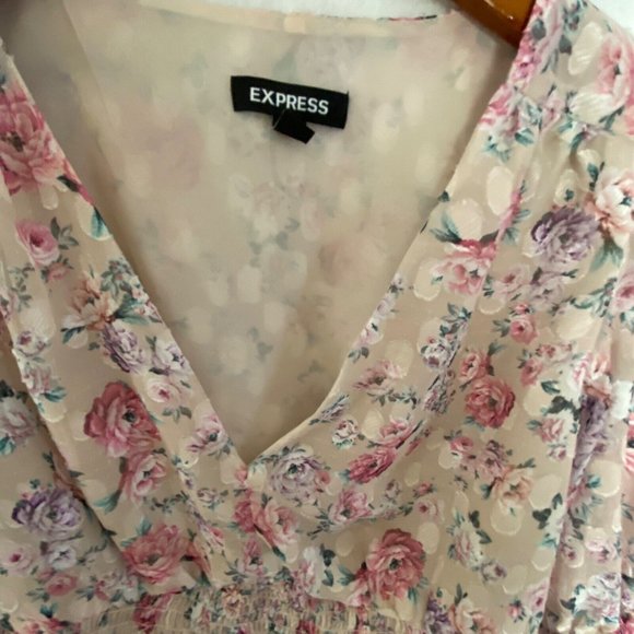 Express Floral Puff Sleeve Smocked V-Neck Cropped Top Coquette Cottagecore SM - Picture 9 of 16